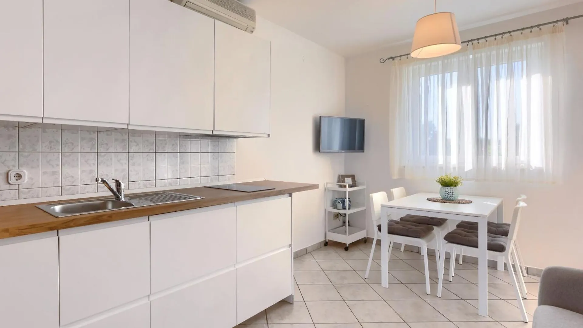 Apartment Fiore-2 By Interhome Gedići كرواتيا